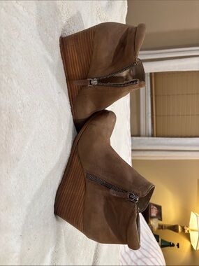Crown Vintage Brown Leather Wedge Booties with Side Zip